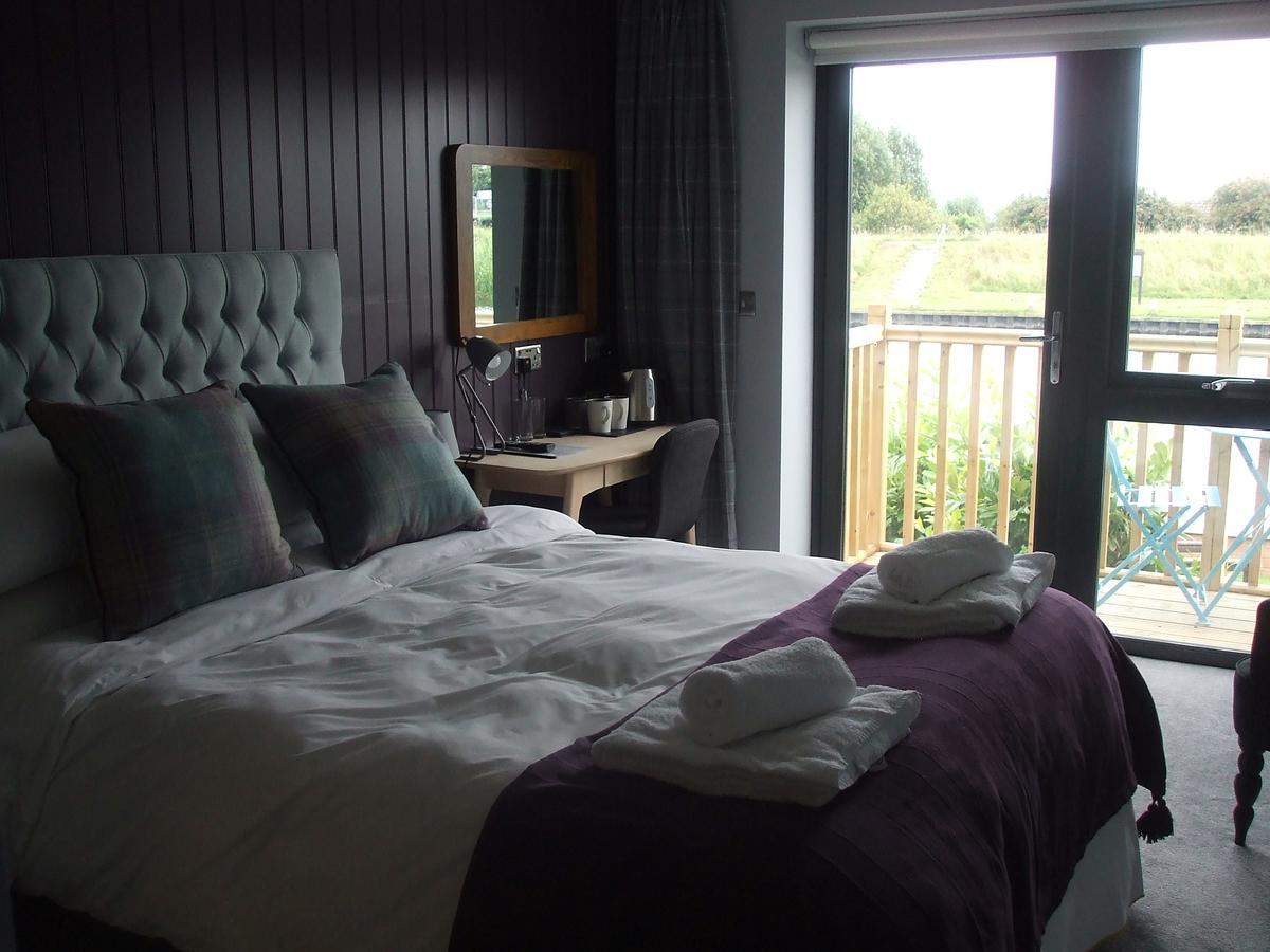 The Swan On The River Hotel อีลี ภายนอก รูปภาพ
