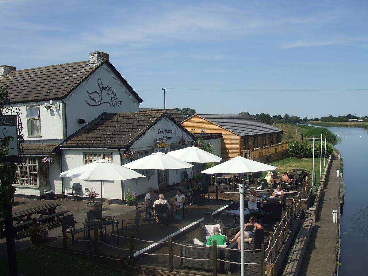 The Swan On The River Hotel อีลี ภายนอก รูปภาพ