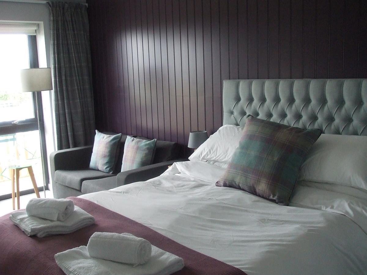 The Swan On The River Hotel อีลี ภายนอก รูปภาพ